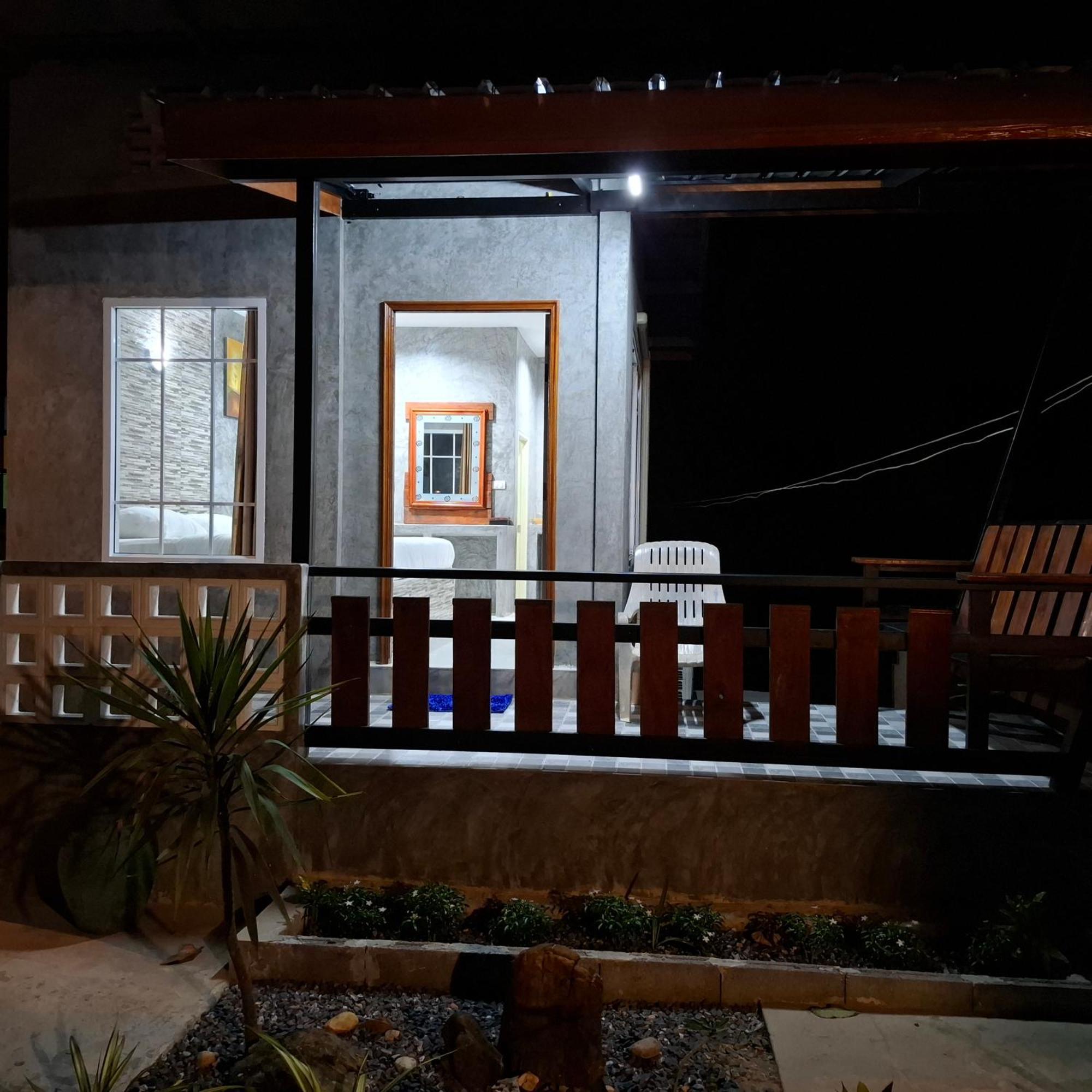 Villa Lanta Valom Buri à Ko Lanta Extérieur photo